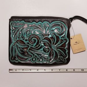 Patricia Nash wristlet NWT